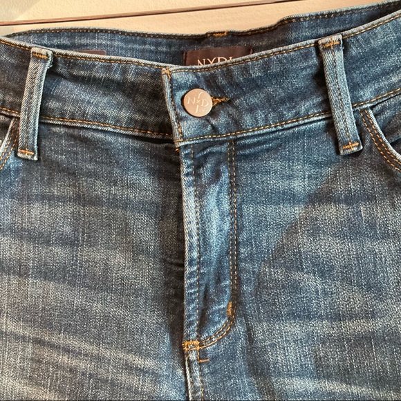 NOT YOUR DAUGHTERS JEANS NYDJ Jessica Relaxed Boyfriend Mid-Wash Sz 12P - Picture 3 of 6